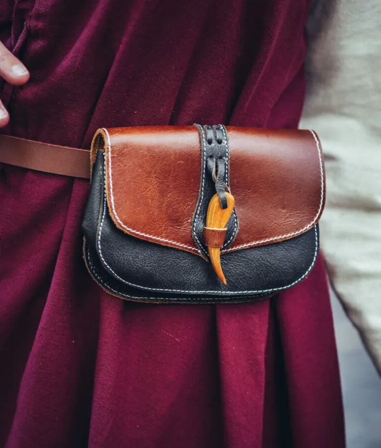 Leonardo Carbone Wikinger Gürteltasche "Adalar" mit Holzverschluss Braun | Taschen / Beutel